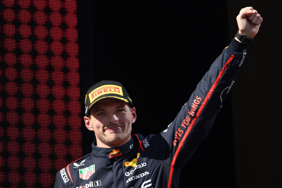 红牛二队绝杀威廉姆斯,维斯塔潘关键制胜 红牛二队绝杀威廉姆斯,维斯塔潘关键制胜