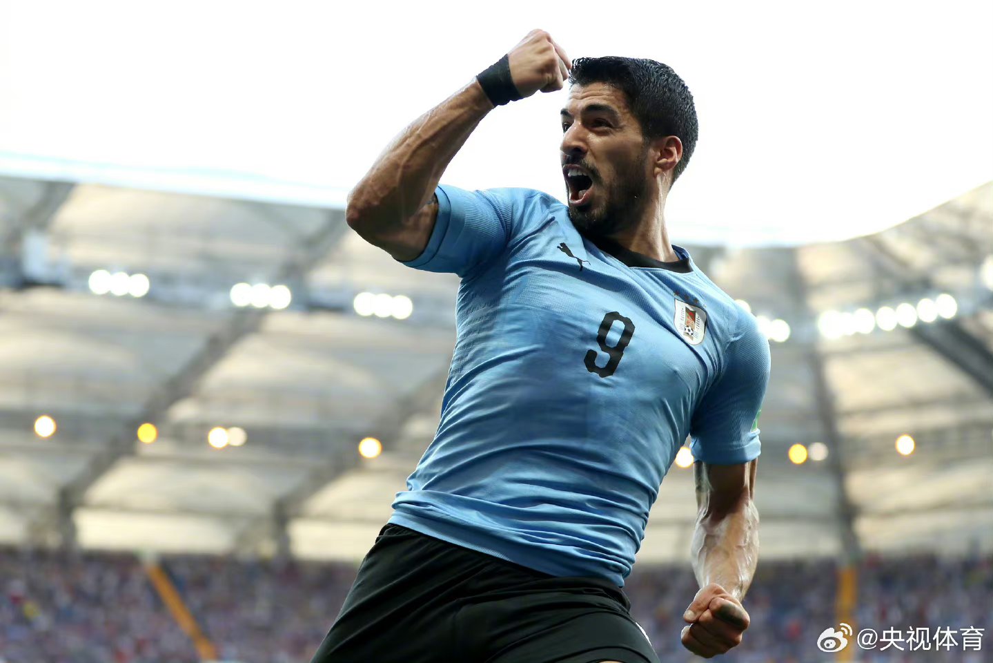 阿森纳强势乌拉圭，苏亚雷斯绝境逆转