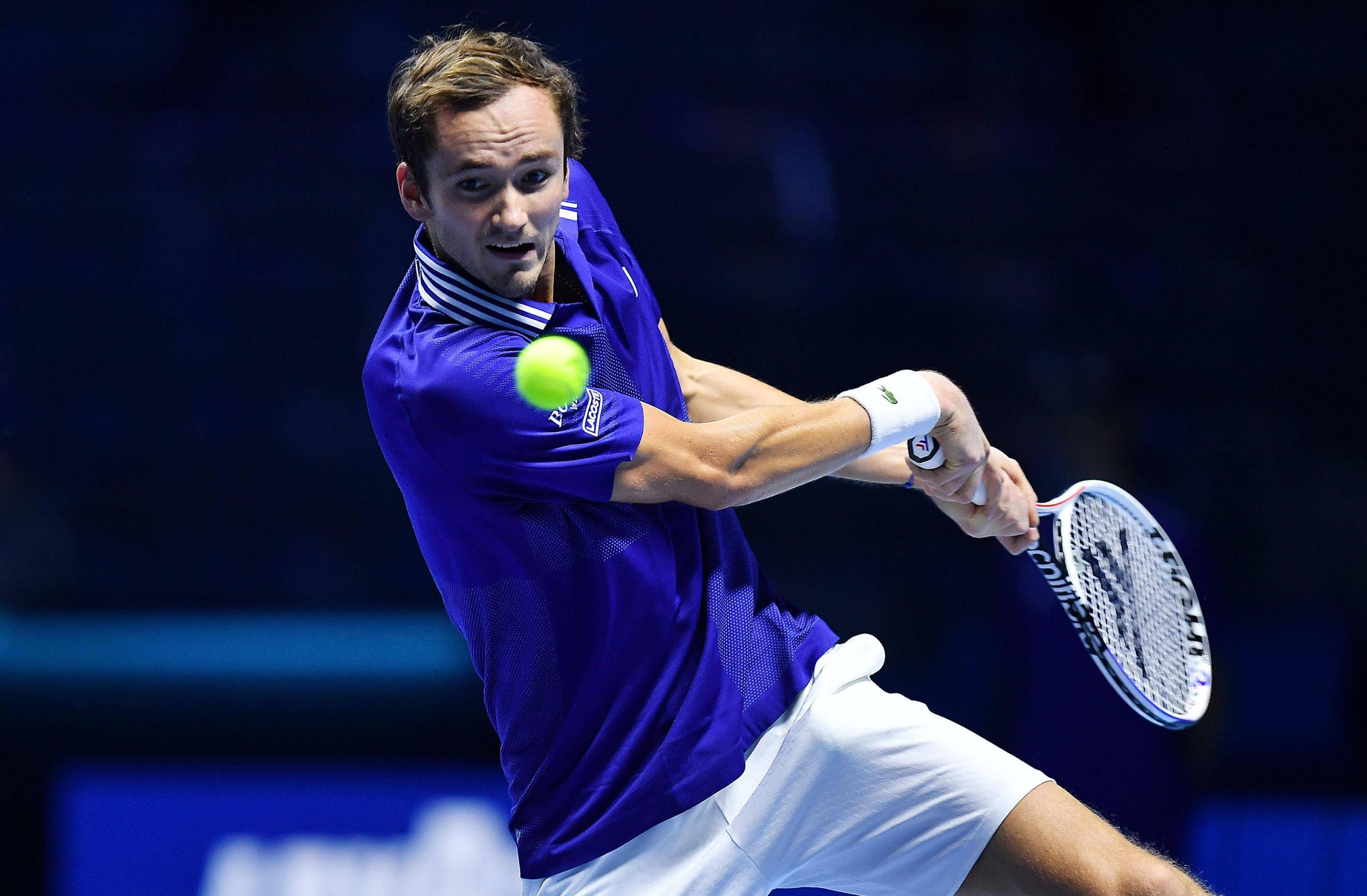 意大利网球队绝杀欧洲网球队，梅德韦杰夫高光表现