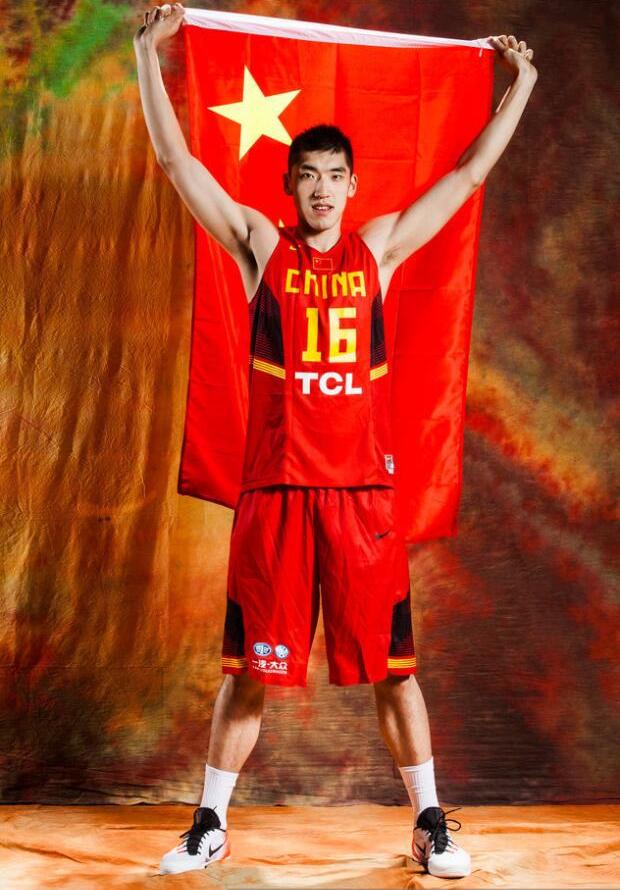 广州队鏖战新疆队，陶汉林惊艳四座