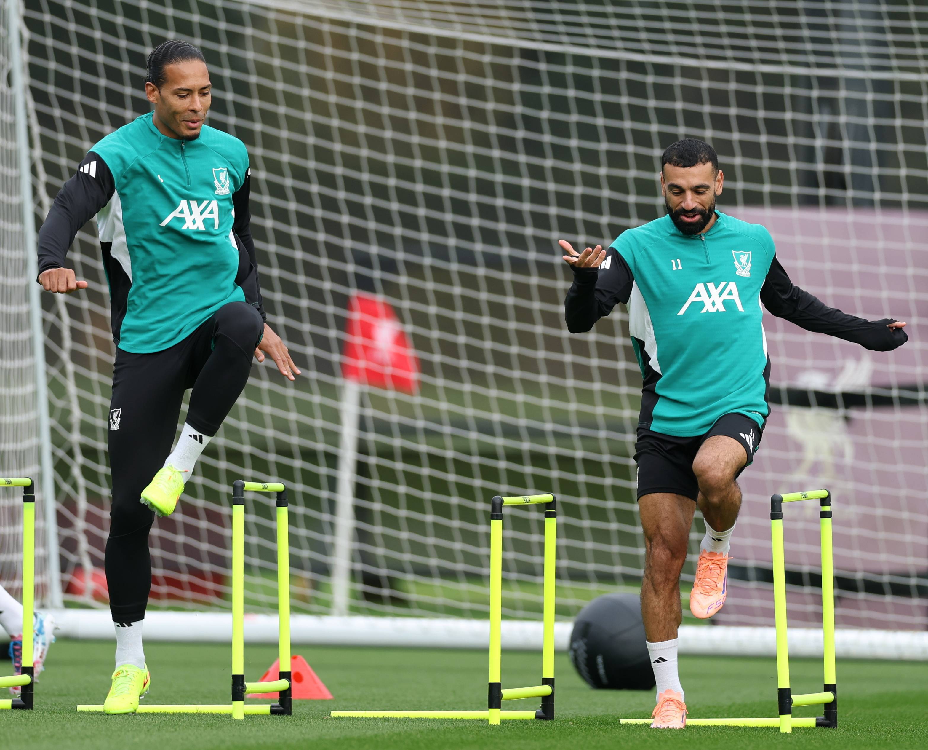 利物浦备战决赛，教练组全力调整战术备战