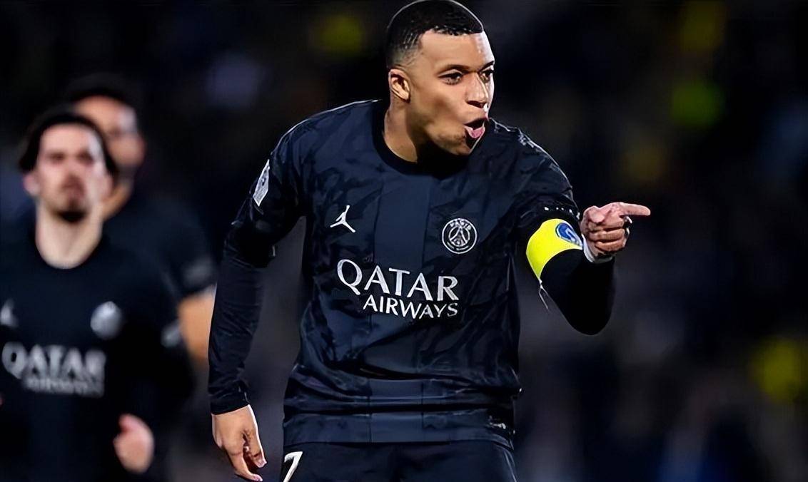 热门话题：法甲冠军悬念引球迷猜想