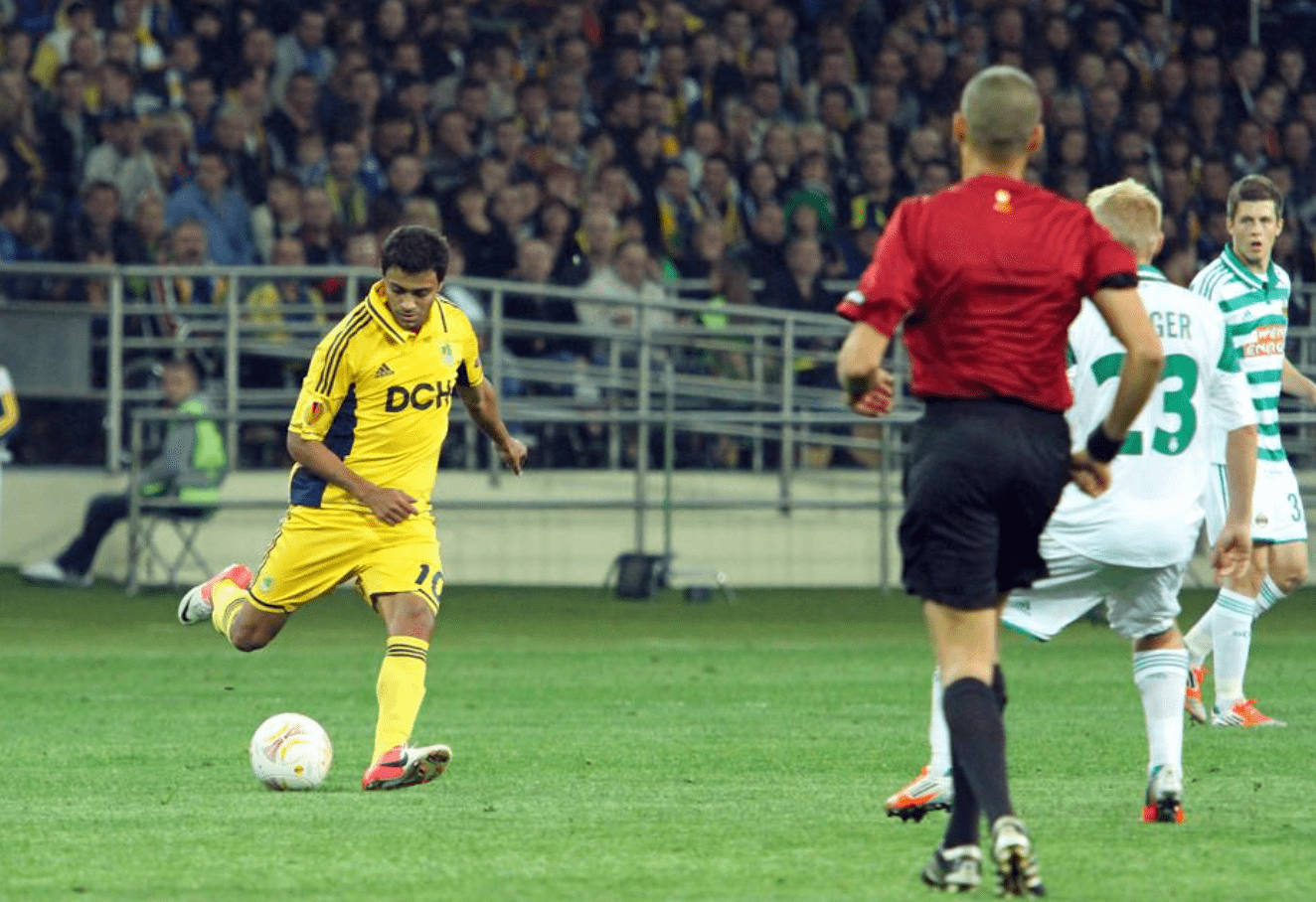 维也纳队主场失利,遭受连败压力 维也纳队主场失利,遭受连败压力