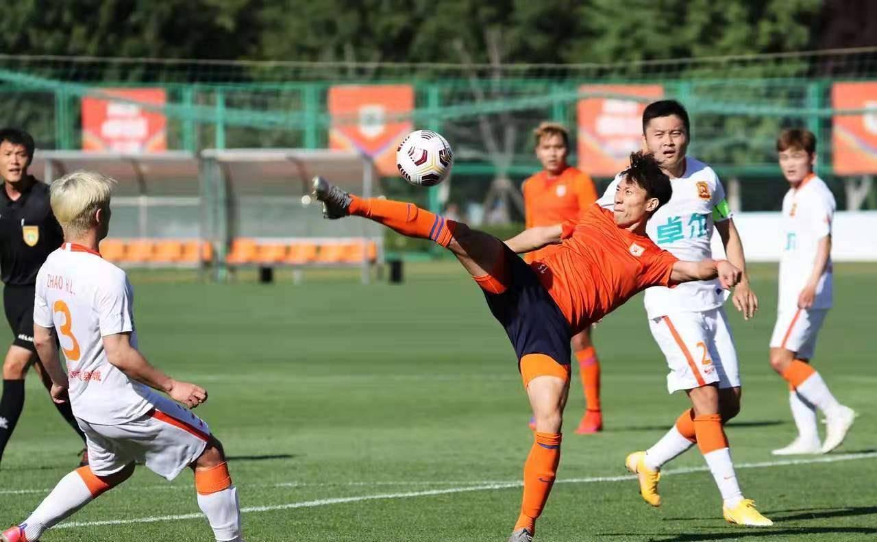 马加特率队斩获关键胜利,保持不败纪录 马加特率队斩获关键胜利,保持不败纪录