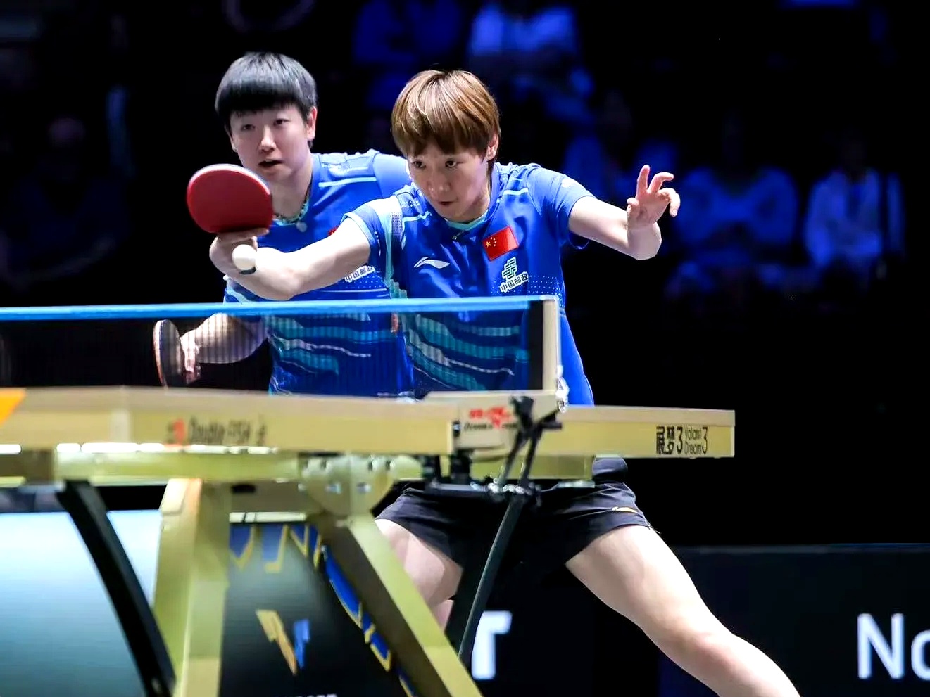 瑞典乒乓球队鏖战波兰乒乓球队，奥恰洛夫惊艳世界
