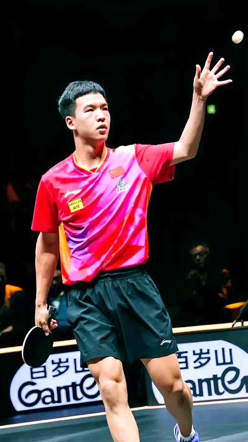 瑞典乒乓球队鏖战波兰乒乓球队，奥恰洛夫惊艳世界